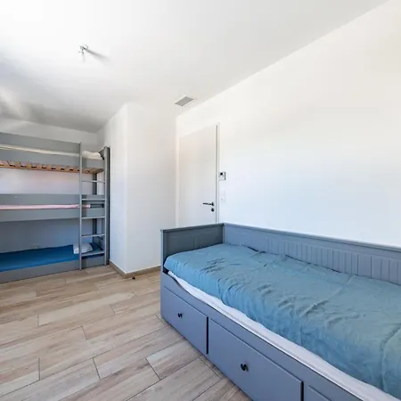 Hotel Spacious House With Terrace And Garden Sainte-Maxime