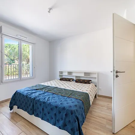 Spacious House With Terrace And Garden Hotel